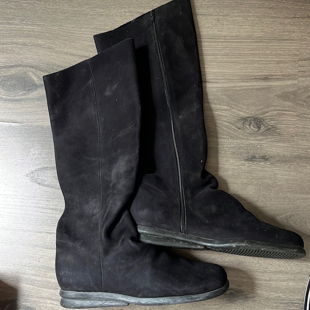 Arche Black nubuck boots